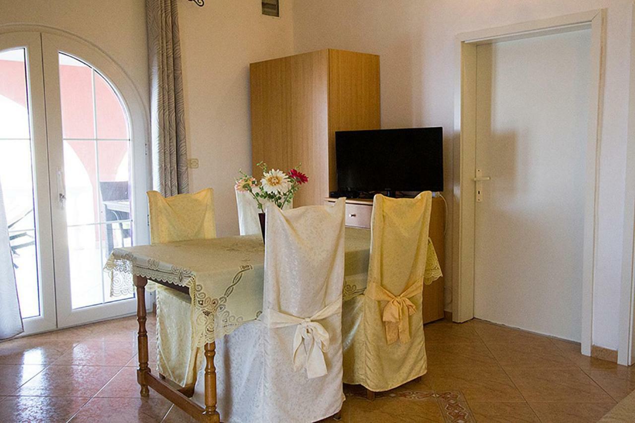 Villa Lilly Cesarica Extérieur photo