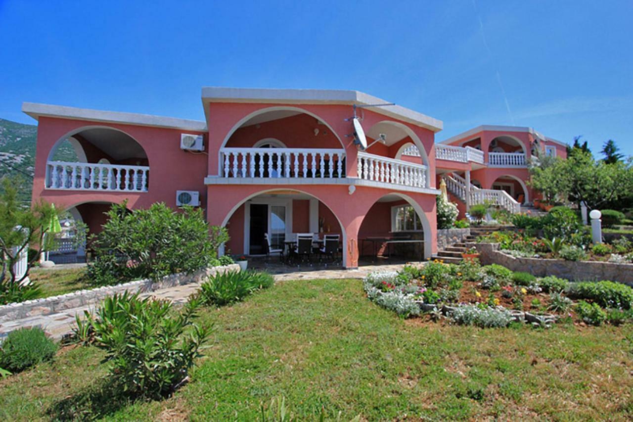 Villa Lilly Cesarica Extérieur photo