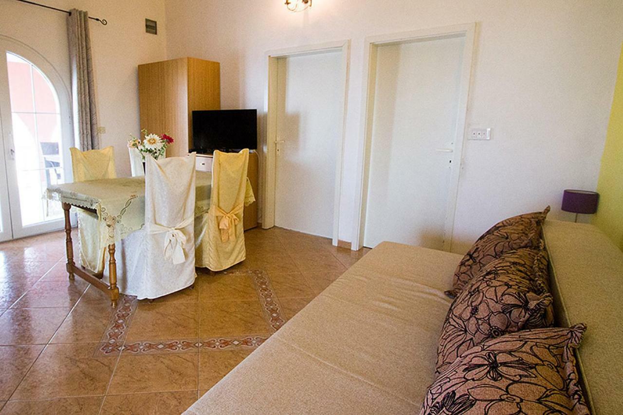 Villa Lilly Cesarica Extérieur photo
